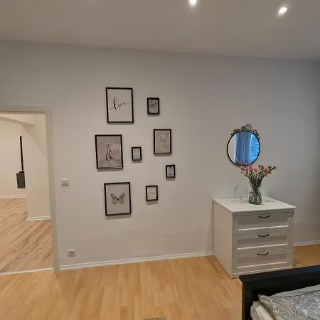 Cosy 2 Bedroom Apartment 75M2 Mönchengladbach Eksteriør billede