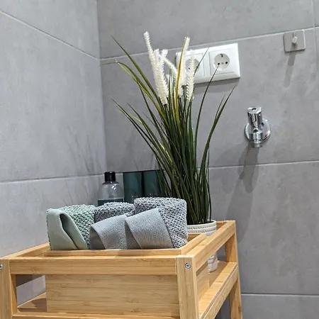 Cosy 2 Bedroom Apartment 75M2 Mönchengladbach Eksteriør billede